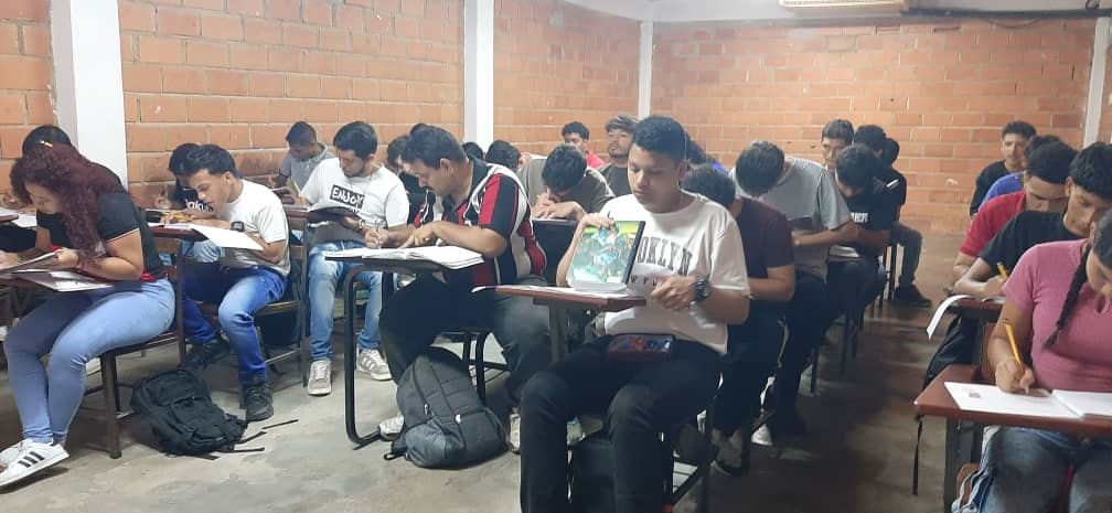 Estudiante en actividad